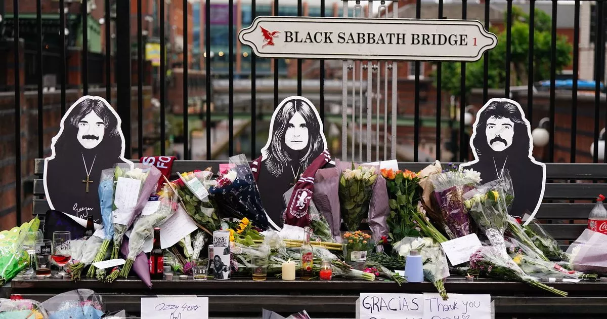 Thousands-Honor-Ozzy-Osbourne-with-Emotional-Funeral-Procession-in-Birmingham