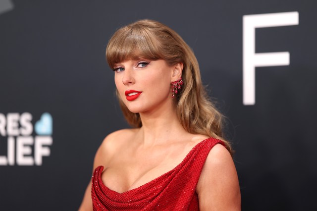 Madame-Tussauds-Unveils-13-Taylor-Swift-Wax-Figures-Across-Four-Continents