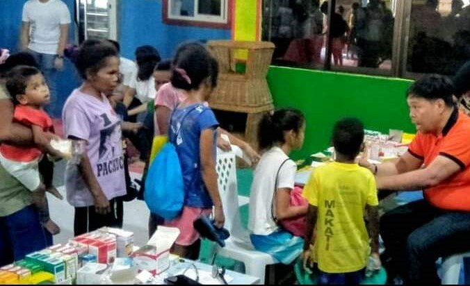 Caloocan-Mayor-Commends-Student's-Donation-to-Local-Feeding-Program