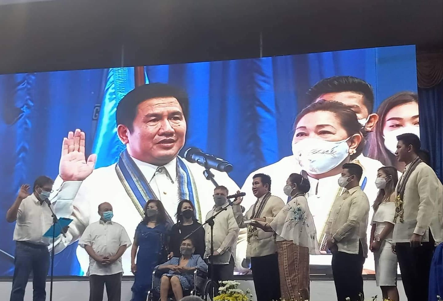 Cotabato-Governor-Administers-Oath-to-New-League-of-Municipalities-Officials